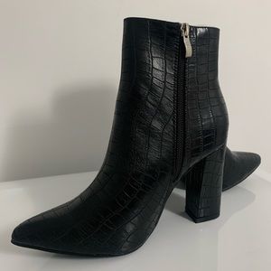 NWOT SHEIN croc chunky heeled booties
